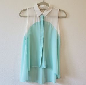 Collared Sleeveless Button-down